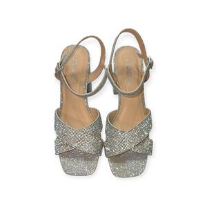 SODA Silver Ankle Strap Open Toe Chunky Block Heel Criss Cross Straps Size 7